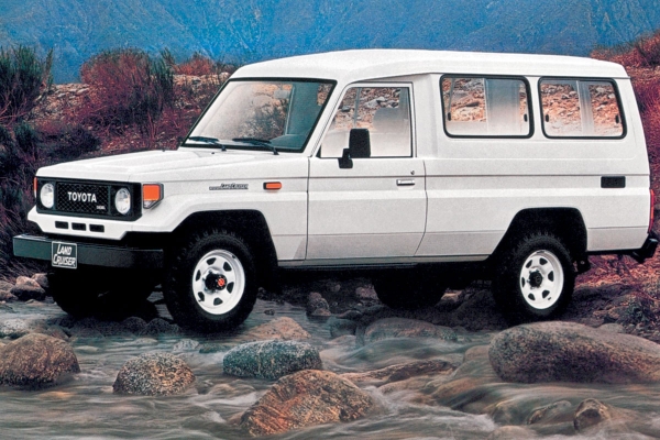 Винтаж: новый старый пикап Toyota Land Cruiser 70